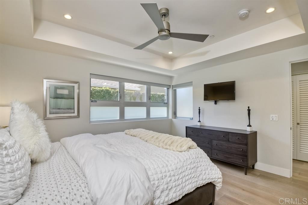 702 7th Street Coronado, CA 92118 - Photo 9 of 24