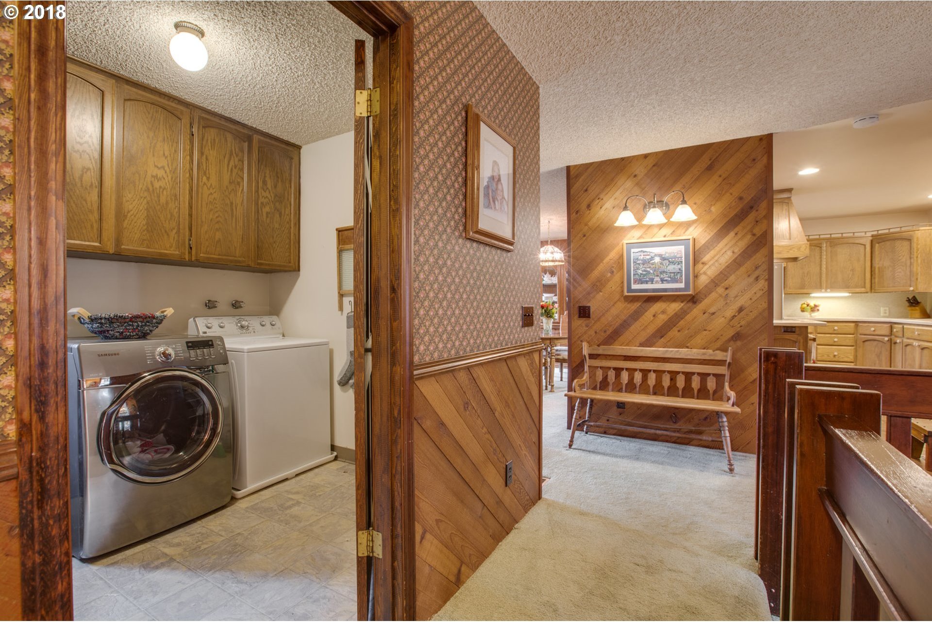 402 Southeast Evans Road Corbett, OR 97019 - Photo 11 of 32