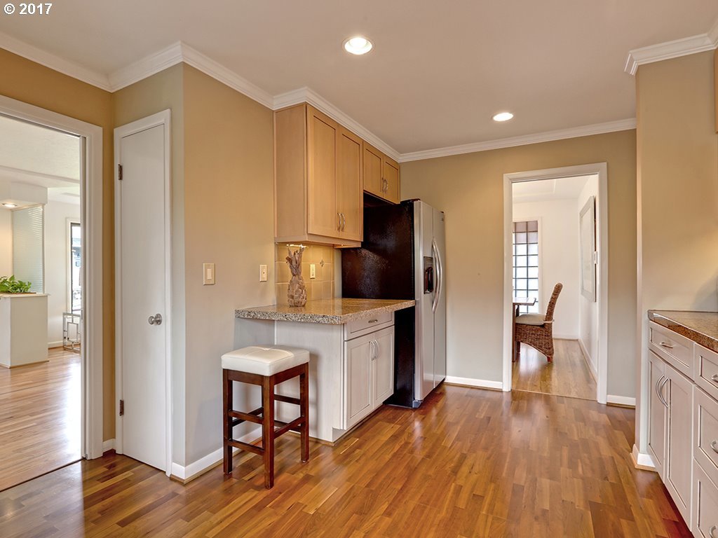 3127 Northeast Rosa Parks Way Portland, OR 97211 - Photo 7 of 21 Gallery Image 7