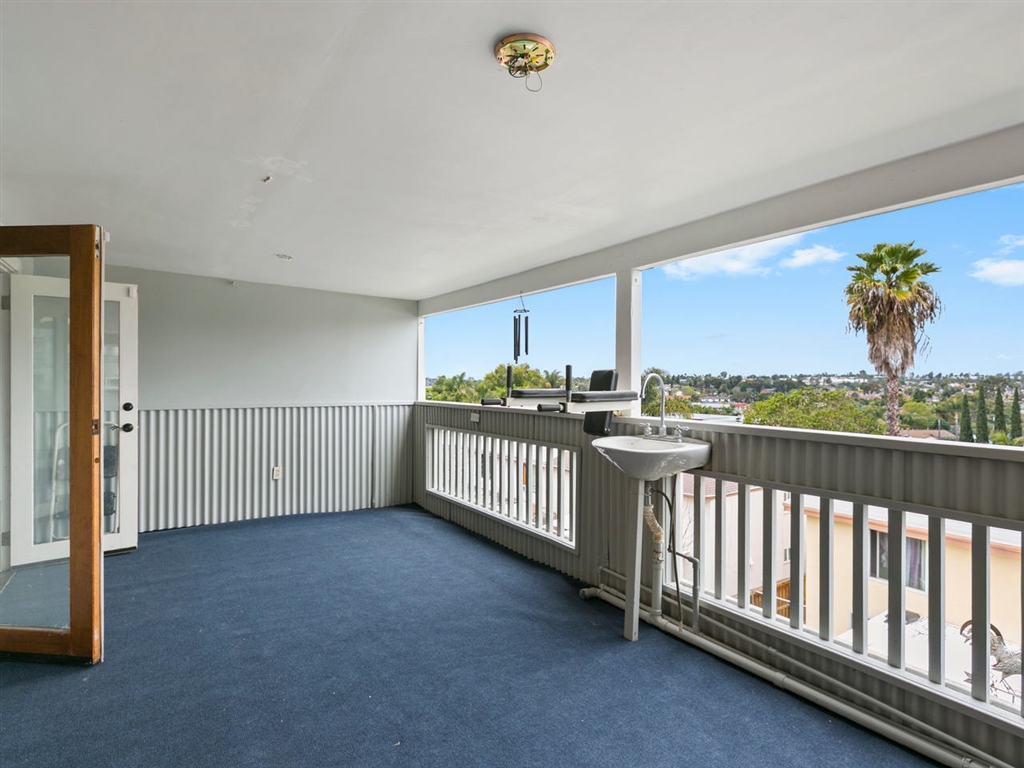 848 Raintree Place Vista, CA 92084 - Photo 20 of 25 Gallery Image 20