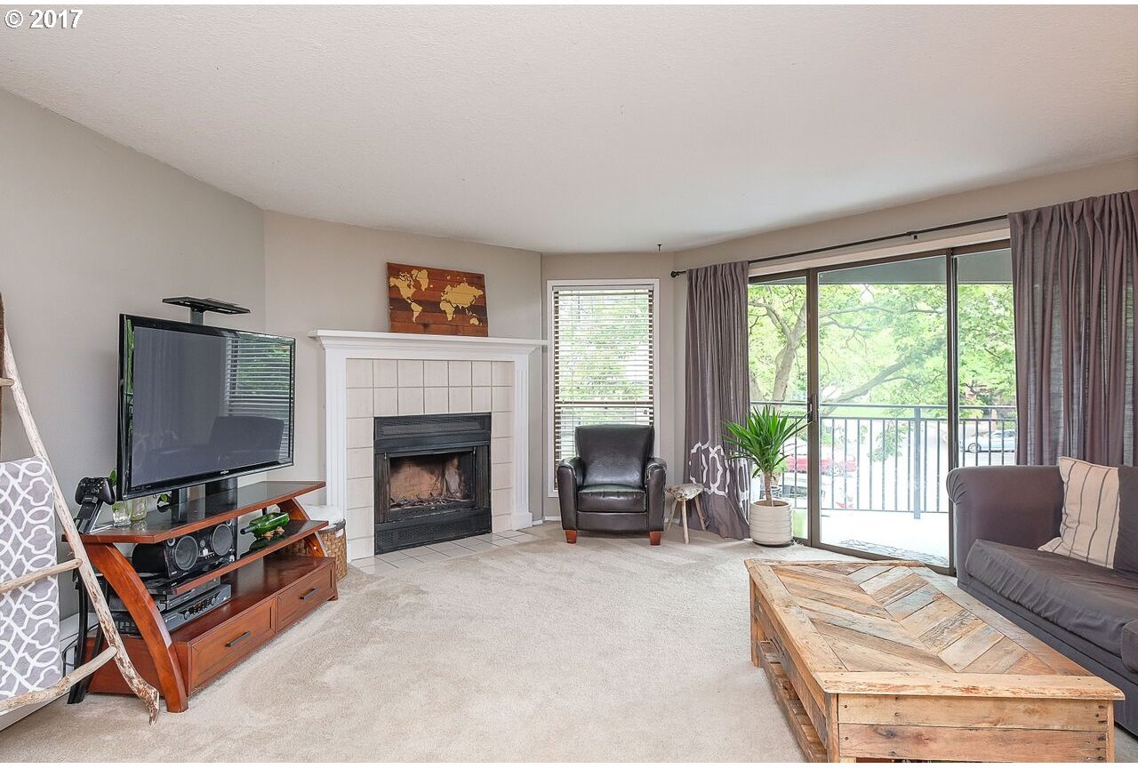 5606 South Riverside Lane, Unit 2 Portland, OR 97239 - Photo 24 of 26 Gallery Image 24