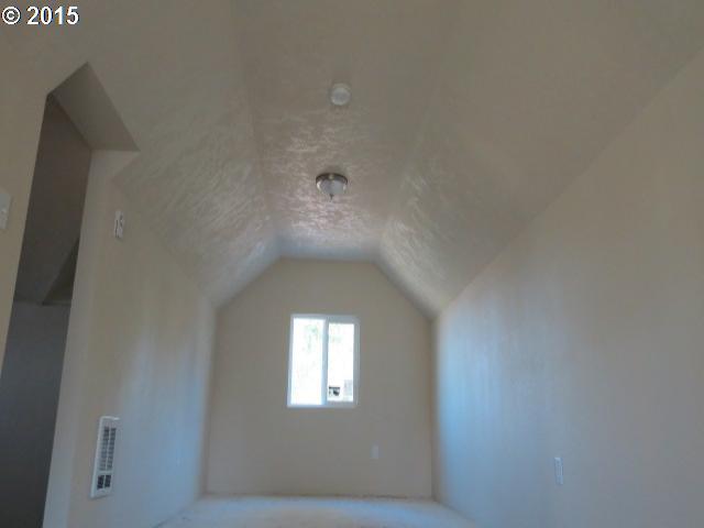 10124 Broadacres Road Northeast Hubbard, OR 97032 - Photo 13 of 16 Gallery Image 13