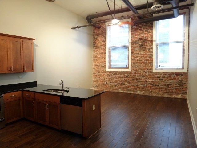 92 South Main Street, Unit 101 Memphis, TN 38103 - Photo 5 of 22