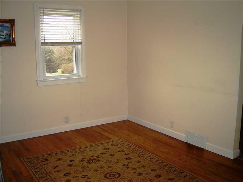 2540 Spangler Road Hermitage, PA 16148 - Photo 3 of 8 Gallery Image 3