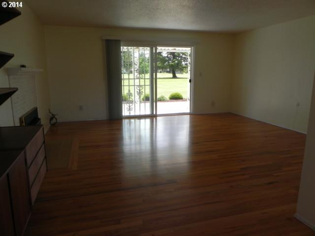 1058 Randolph Road Woodburn, OR 97071 - Photo 9 of 16 Gallery Image 9