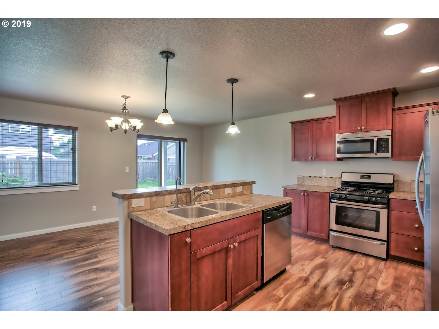 574 Prairie Street Woodburn, OR 97071 - Photo 4 of 28