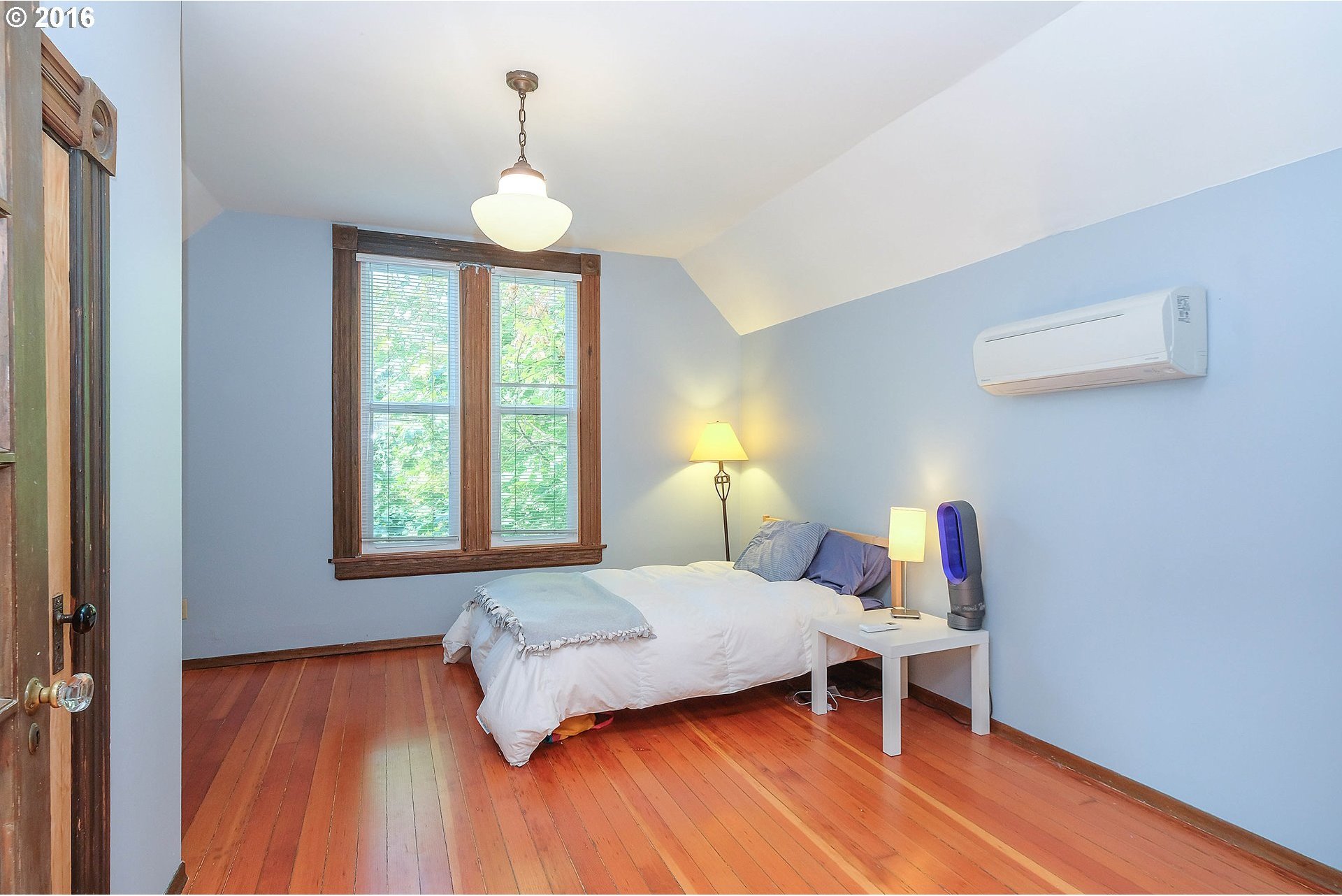 3206 Southwest Kelly Avenue Portland, OR 97239 - Photo 23 of 27