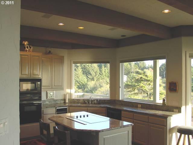 96469 Ridgeway Street Brookings, OR 97415 - Photo 9 of 16