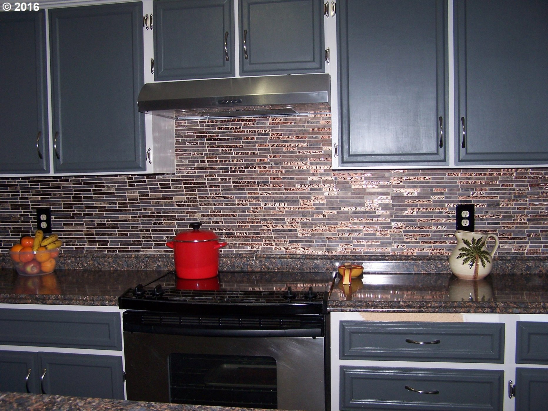 14806 Southeast Main Street Portland, OR 97233 - Photo 6 of 25