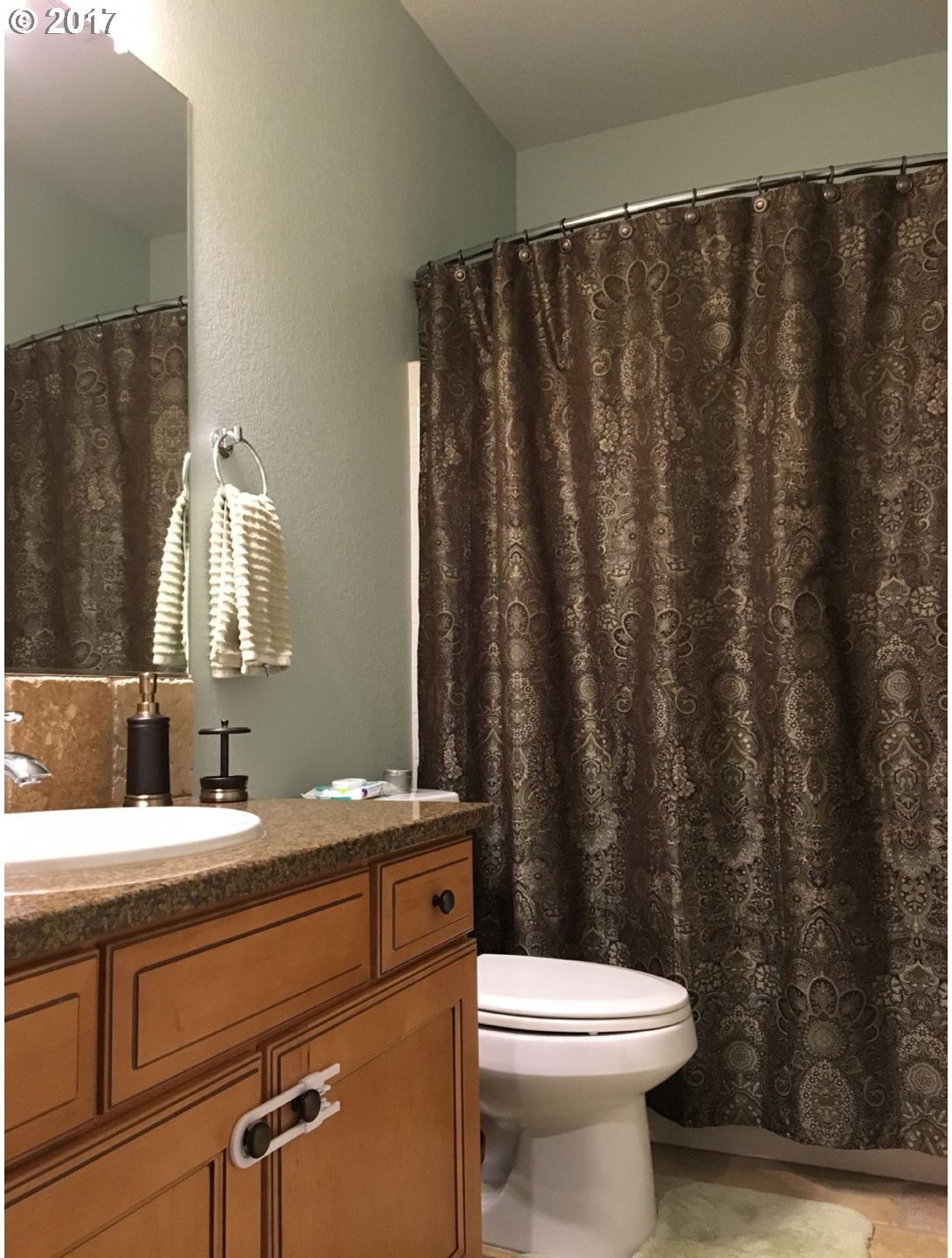 7635 Southwest 51st Avenue Portland, OR 97219 - Photo 5 of 16 Gallery Image 5
