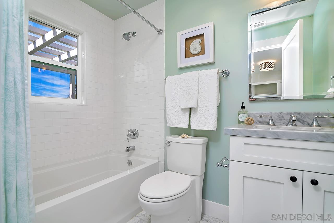 1375 Hygeia Avenue Encinitas, CA 92024 - Photo 18 of 25