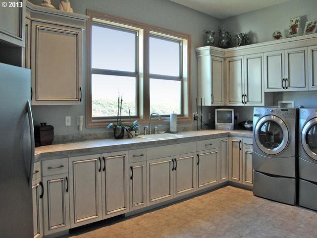 20820 Northwest Phillips Road Hillsboro, OR 97124 - Photo 7 of 16 Gallery Image 7