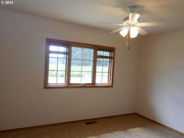23660 Southwest Rosedale Road Beaverton, OR 97078 - Photo 13 of 16