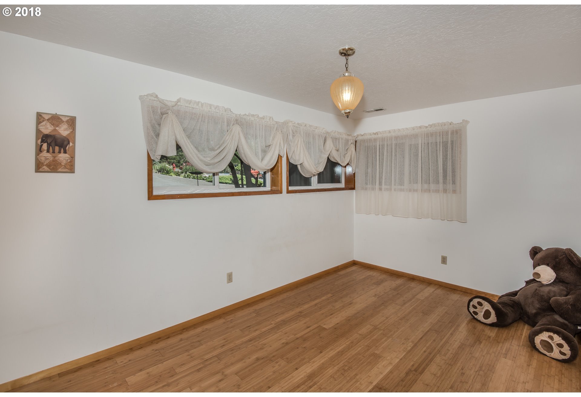 618 Meadow View Road Forest Grove, OR 97116 - Photo 18 of 27 Gallery Image 18