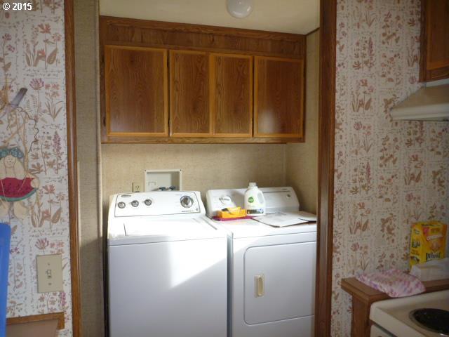 409 North Side Road Sutherlin, OR 97479 - Photo 5 of 16