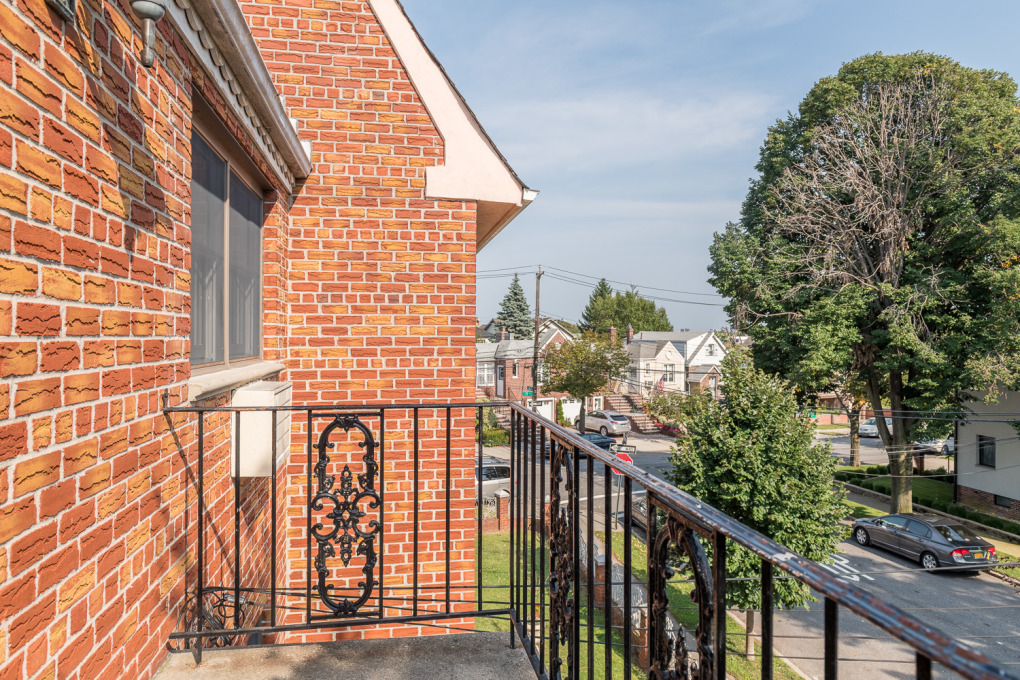 76-23 58th Road, Unit 3 Queens, NY 11379 - Photo 10 of 11