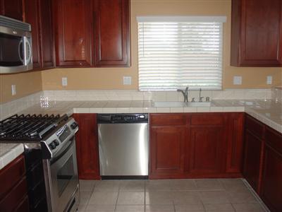 2821 Crescent Ridge Street Bakersfield, CA 93313 - Photo 5 of 20 Gallery Image 5