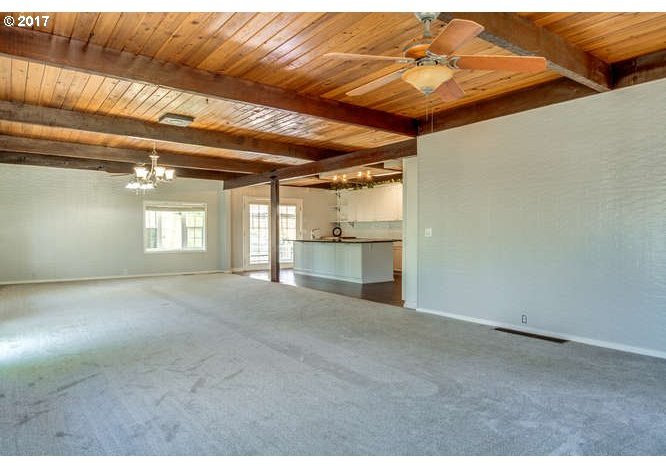 4380 Southeast Hillyard Road Gresham, OR 97080 - Photo 7 of 32 Gallery Image 7