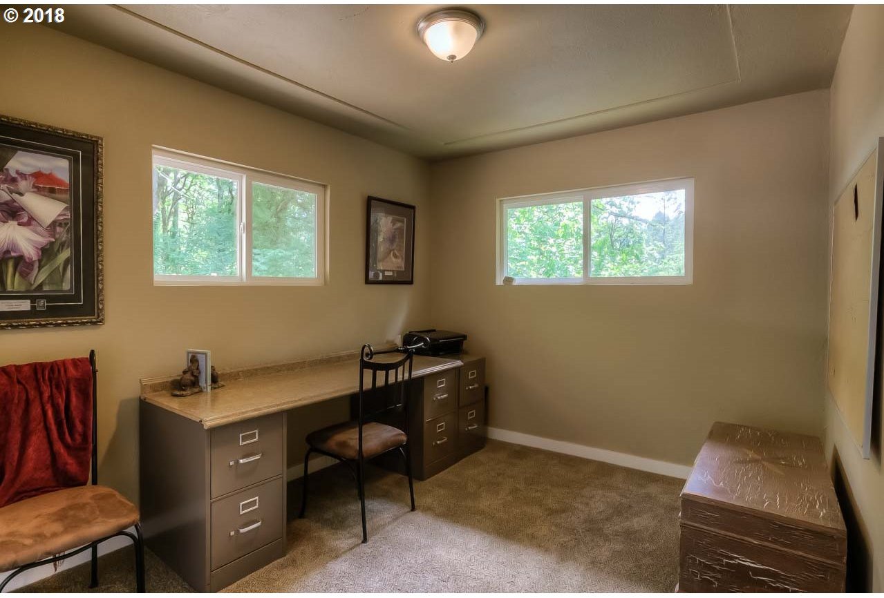4645 Croisan Creek Road Salem, OR 97302 - Photo 15 of 32 Gallery Image 15