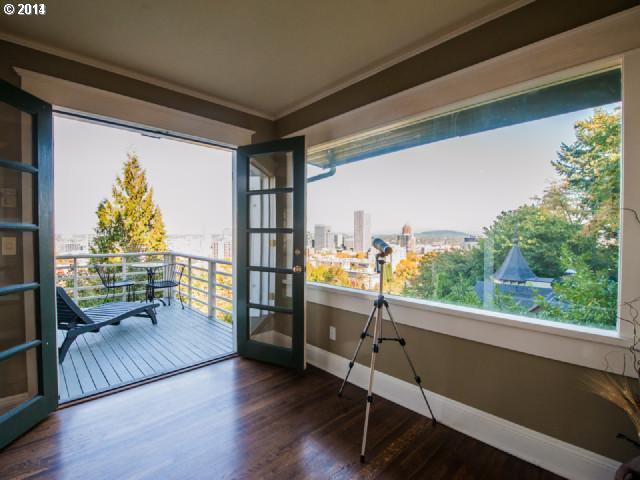 1429 Southwest College Street Portland, OR 97201 - Photo 9 of 16 Gallery Image 9