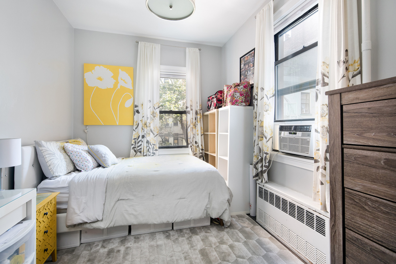 419 West 47th Street, Unit D4 Manhattan, NY 10036 - Photo 4 of 5