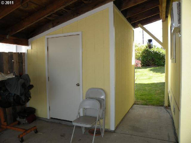 20650 Northeast Sandview Drive Fairview, OR 97024 - Photo 14 of 16