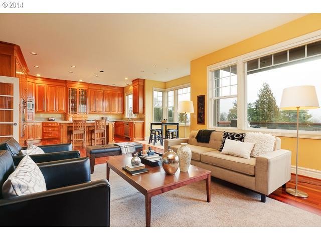 4426 Southwest Hamilton Terrace Portland, OR 97239 - Photo 2 of 16 Gallery Image 2