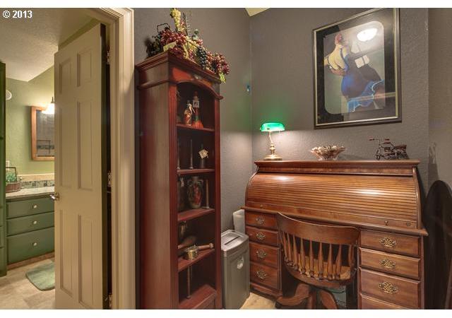 5708 Southeast Welch Road Gresham, OR 97080 - Photo 14 of 16 Gallery Image 14