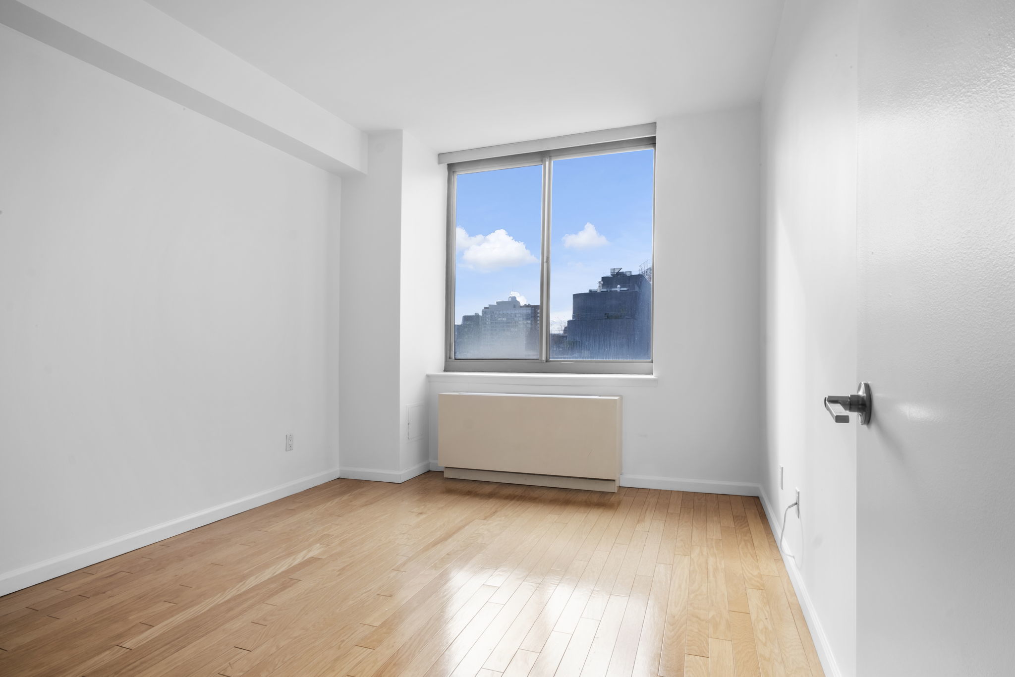 520 West 23rd Street, Unit 16B Manhattan, NY 10011 - Photo 5 of 12