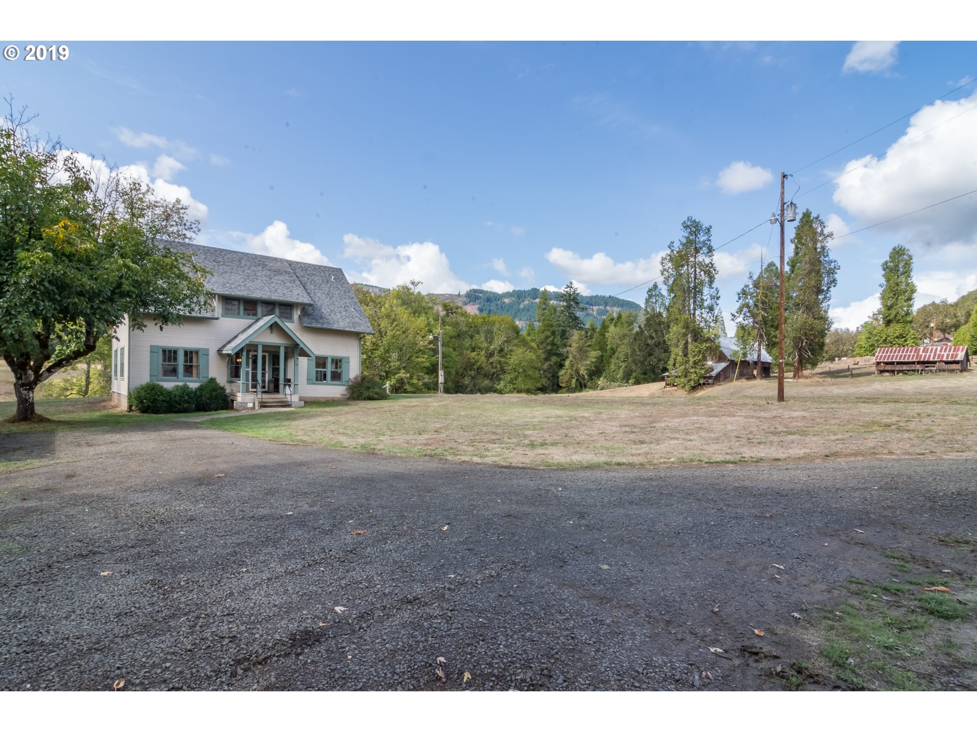 3969 Elgarose Road Roseburg, OR 97471 - Photo 1 of 32