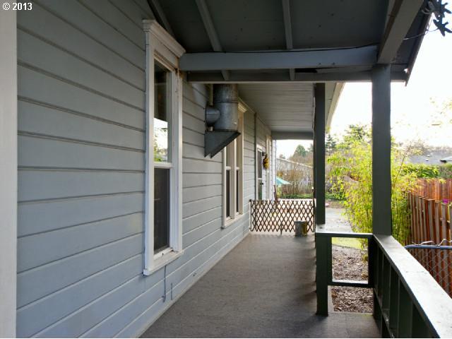 6110 Southeast Reedway Street Portland, OR 97206 - Photo 4 of 16 Gallery Image 4