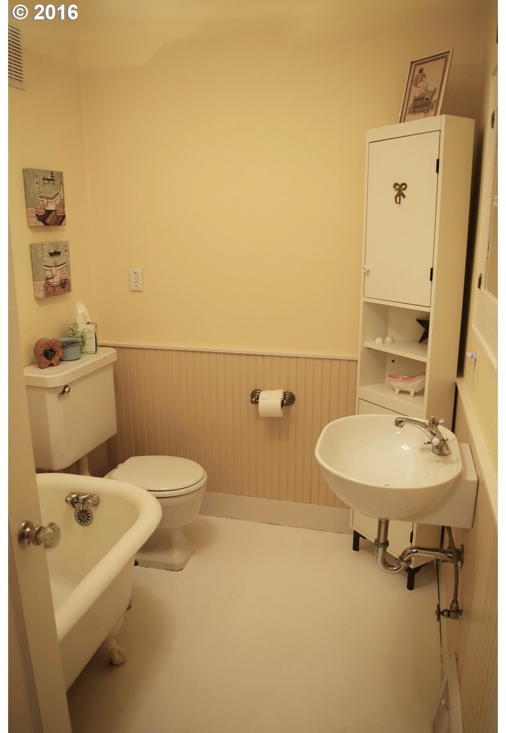 12297 Meridian Road Northeast Woodburn, OR 97071 - Photo 4 of 32 Gallery Image 4