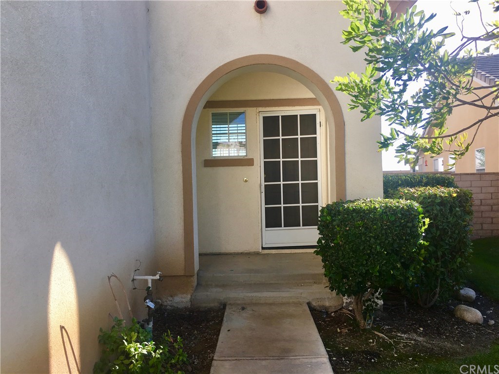 33021 Eagle Point Drive Yucaipa, CA 92399 - Photo 2 of 16