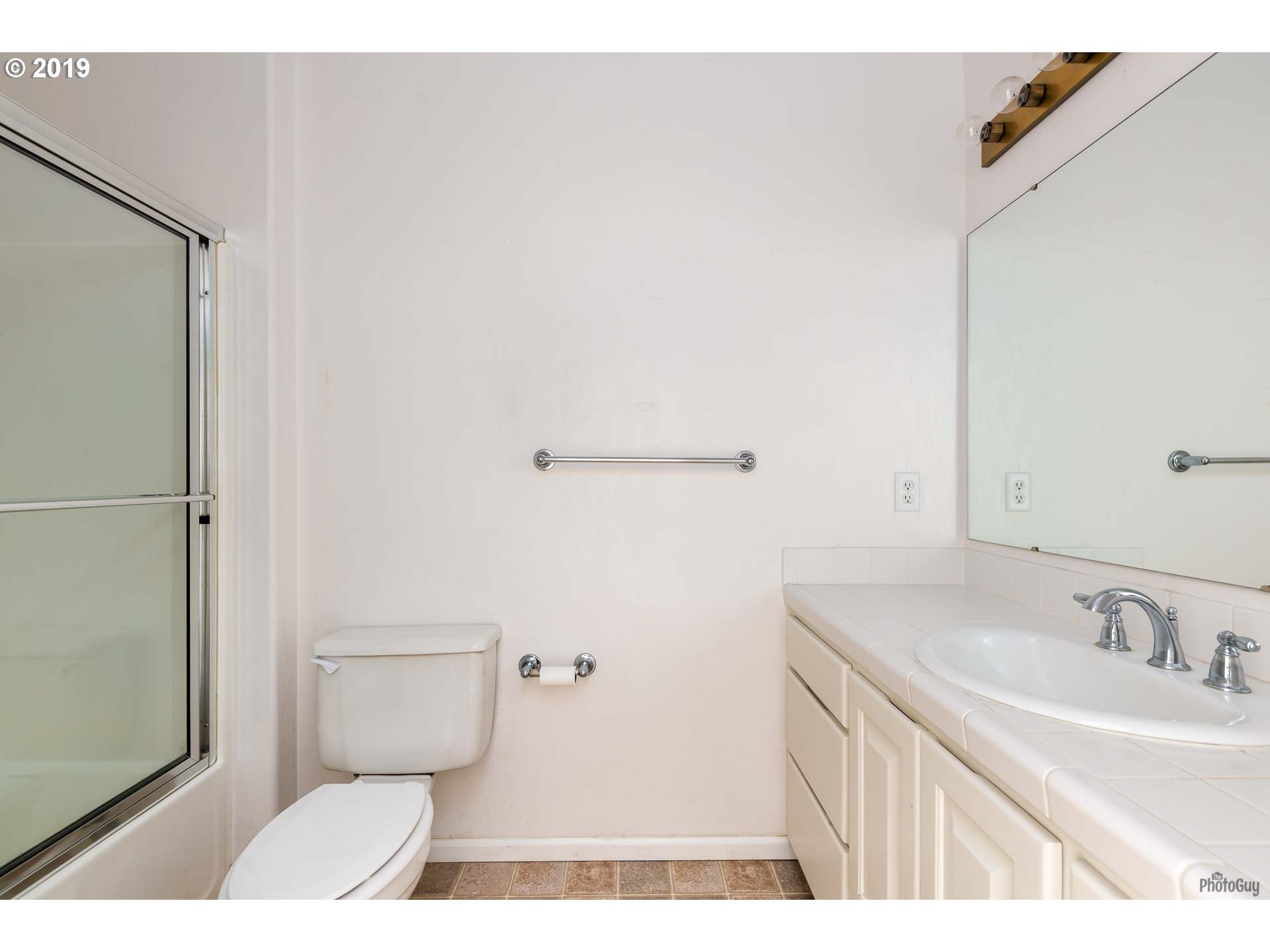 1240 West D Street Springfield, OR 97477 - Photo 17 of 31