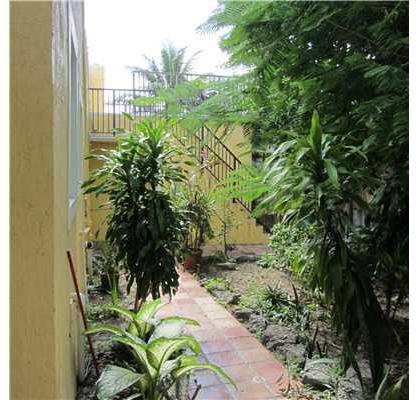2953 Southwest 17th Street Miami, FL 33145 - Photo 20 of 25