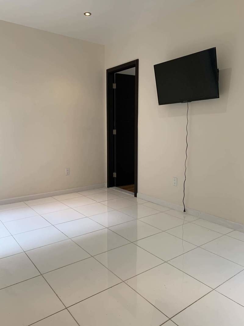 4 Manhattan Avenue, Unit A Manhattan, NY 10025 - Photo 3 of 9