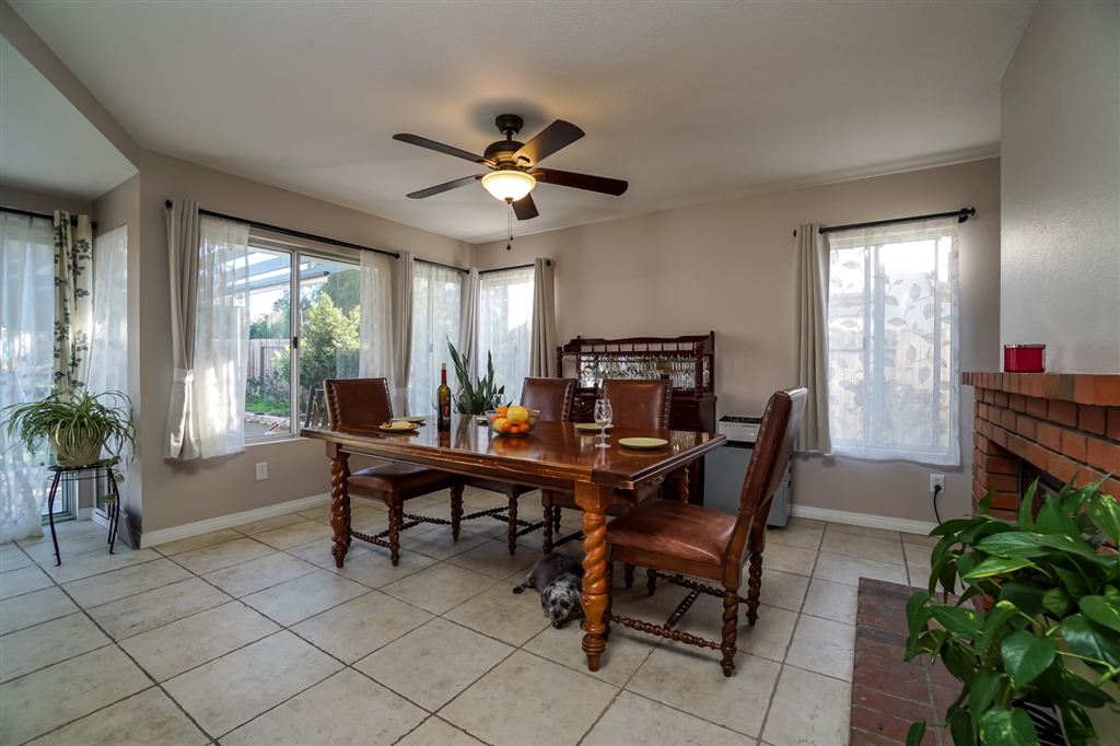 5358 Rio Plata Drive Oceanside, CA 92057 - Photo 11 of 25 Gallery Image 11