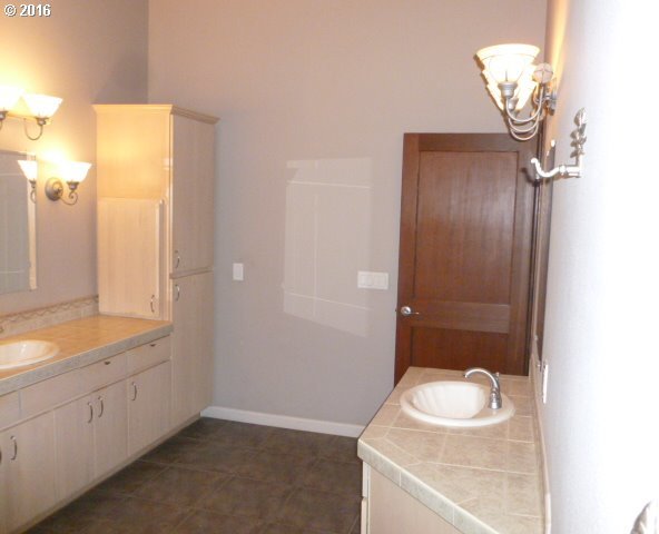 260 Confer Road Kalama, WA 98625 - Photo 25 of 28 Gallery Image 25