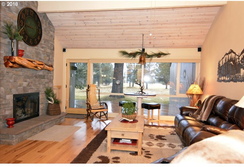57248 Island Road, Unit 48 Sunriver, OR 97707 - Photo 7 of 25