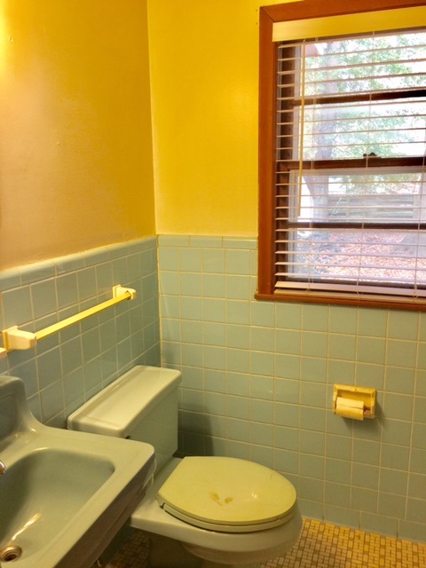 4976 Flamingo Road Memphis, TN 38117 - Photo 10 of 11 Full Bath