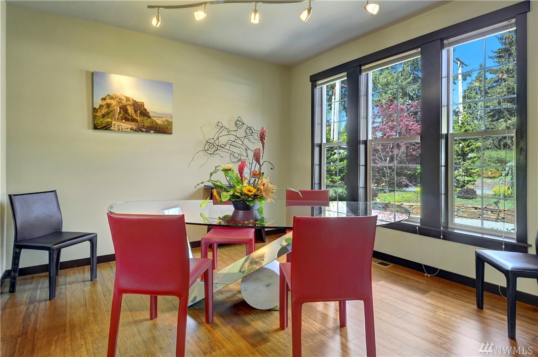 10109 Northeast 190th Street Bothell, WA 98011 - Photo 2 of 25 Gallery Image 2