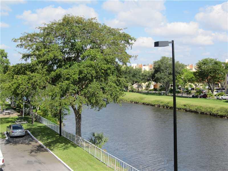 7725 Southwest 86th Street, Unit A1320 Miami, FL 33143 - Photo 3 of 20