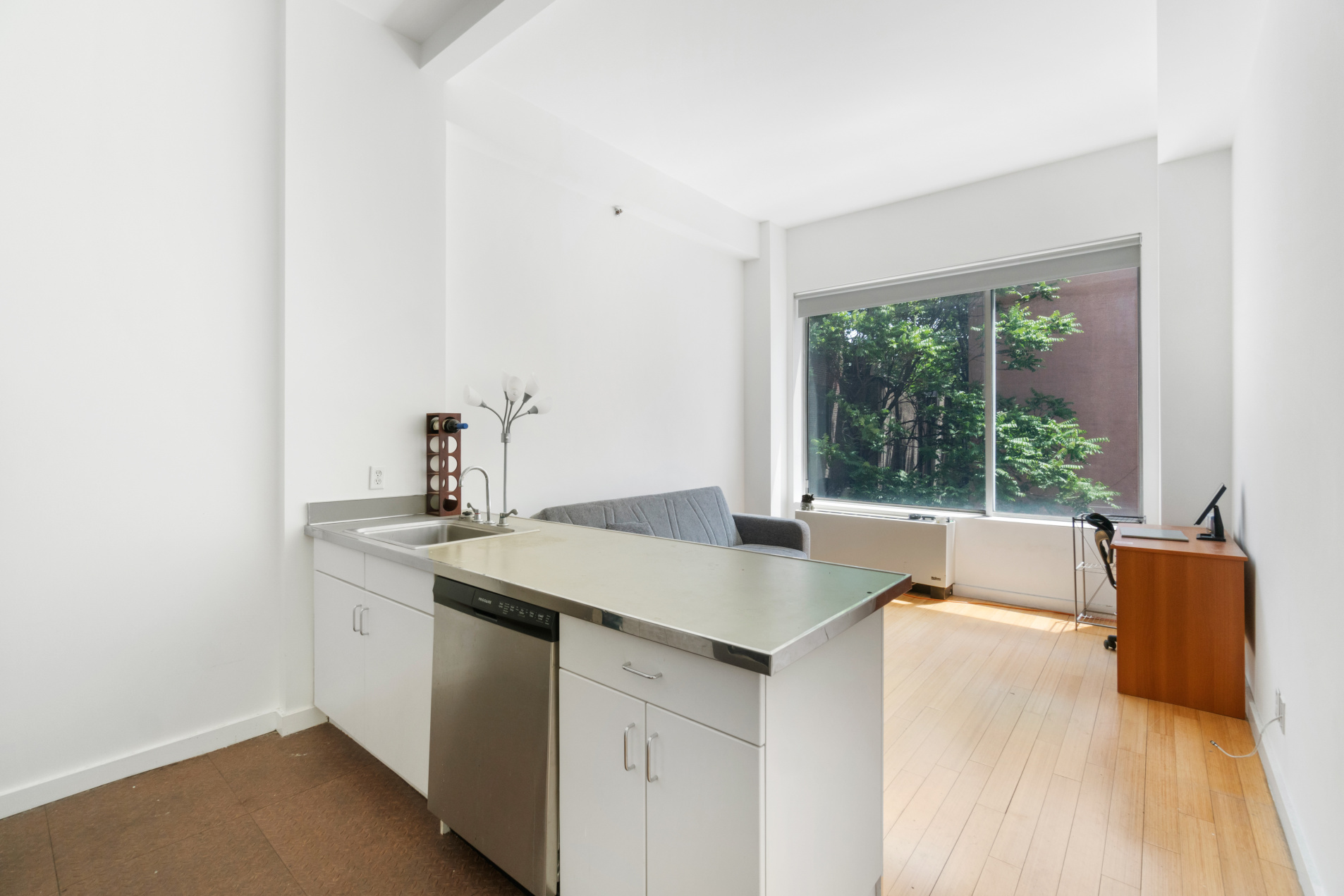 19 St Marks Place, Unit 4I Manhattan, NY 10003 - Photo 6 of 9