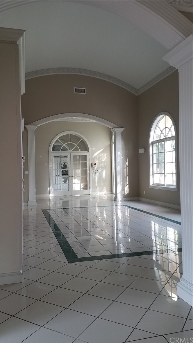 11019 Rives Avenue Downey, CA 90241 - Photo 3 of 12