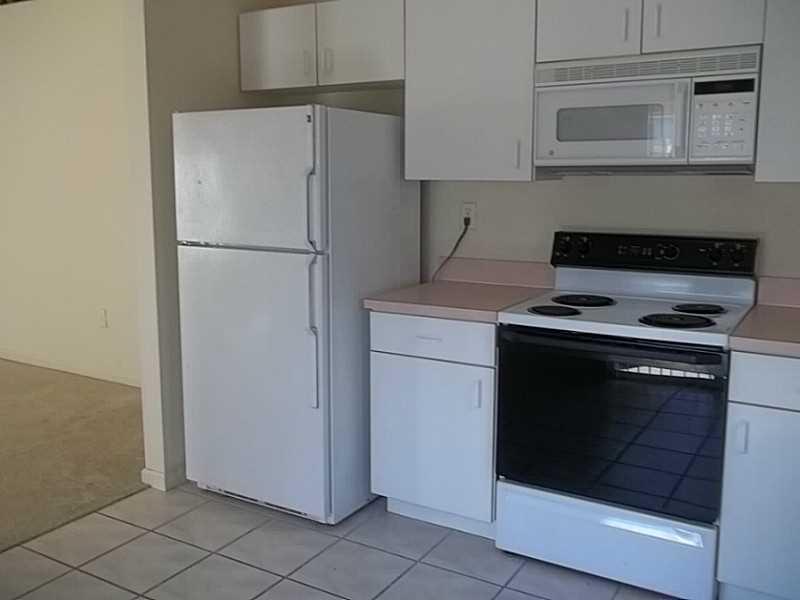 487 Southeast 20th Drive Homestead, FL 33033 - Photo 4 of 10