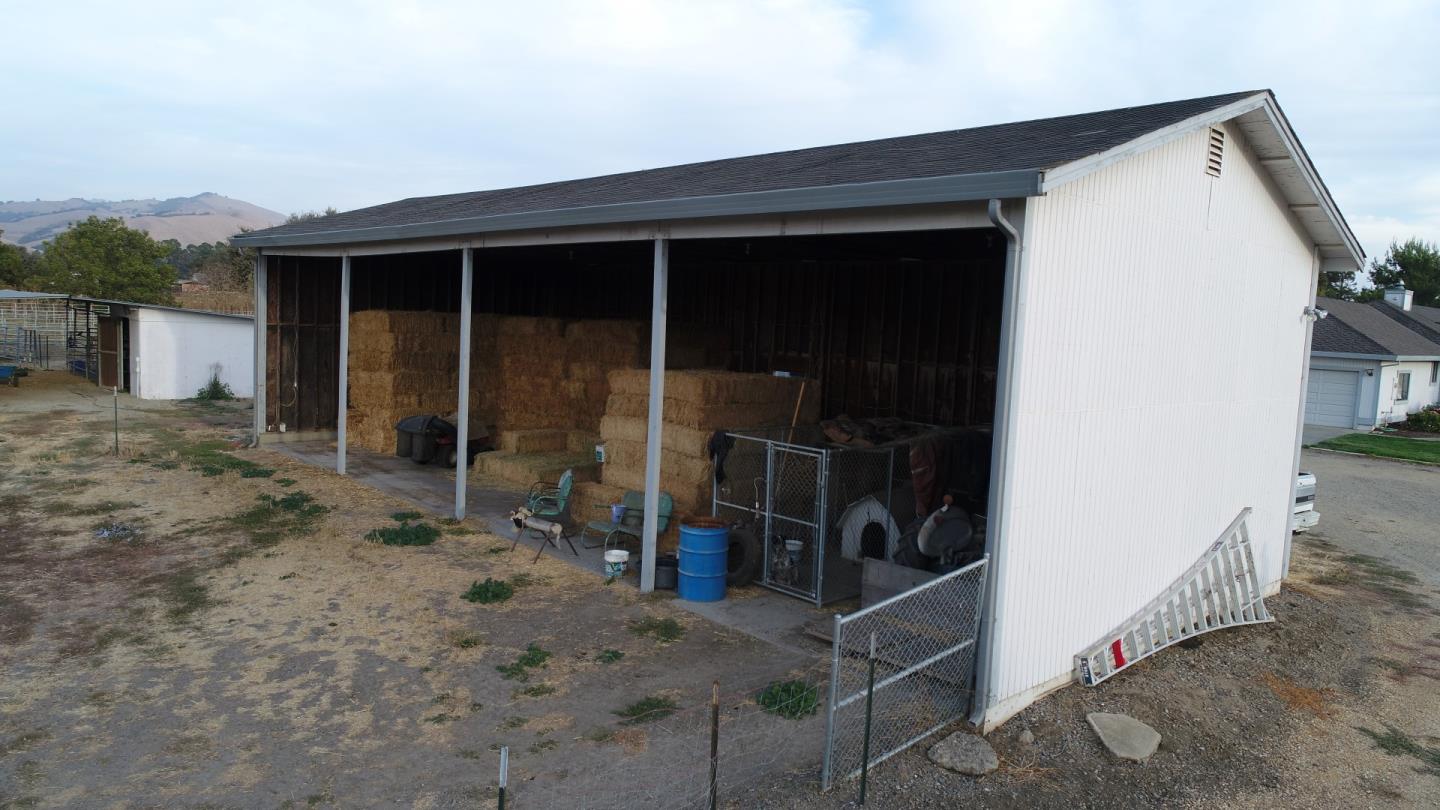 6600 Fairview Road Hollister, CA 95023 - Photo 29 of 35 Gallery Image 29
