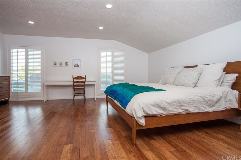 2040 Mandarin Drive Costa Mesa, CA 92626 - Photo 14 of 28