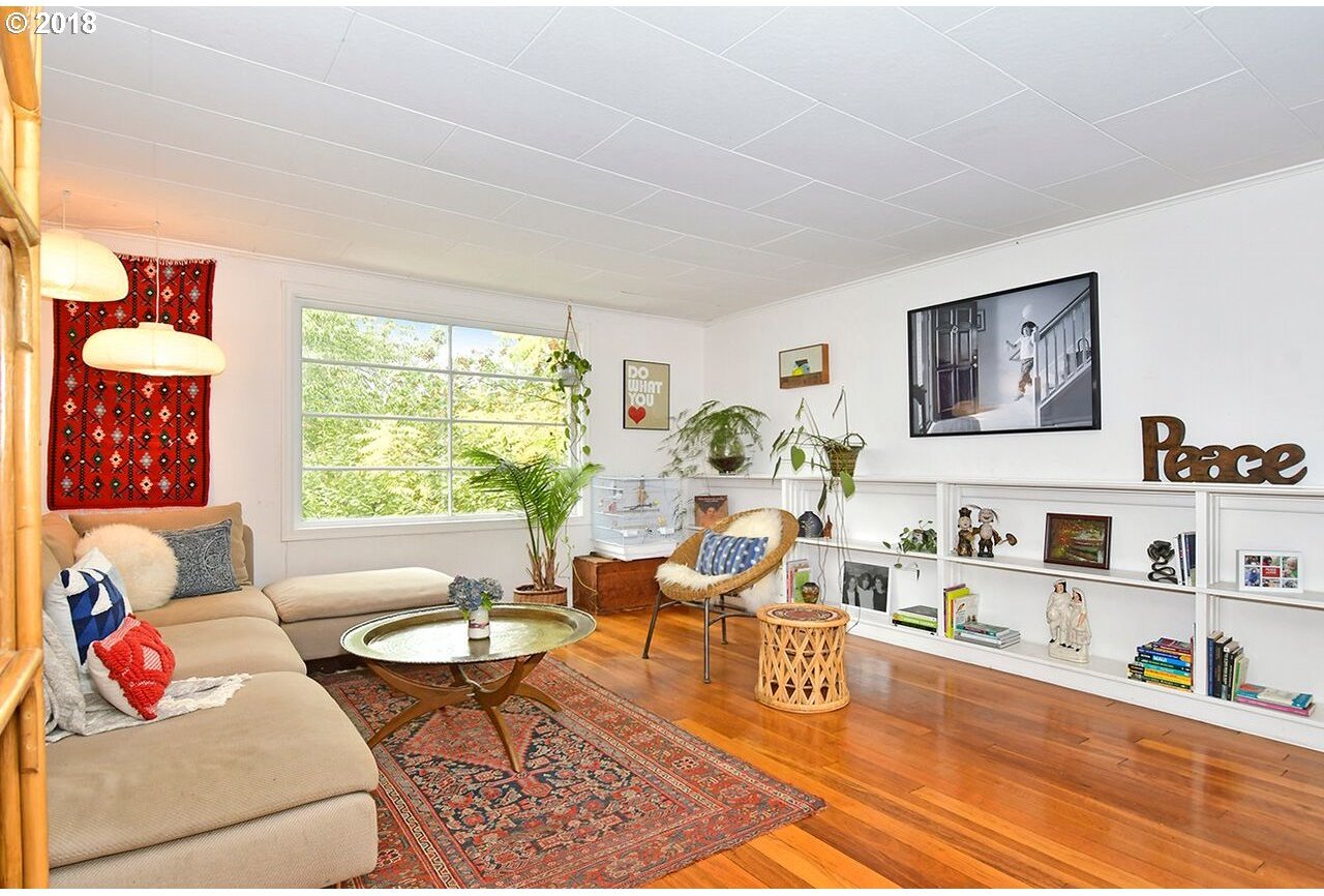1704 Southwest Custer Street Portland, OR 97219 - Photo 7 of 20 Gallery Image 7