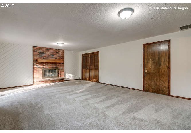 17451 Southwest Rivendell Drive Durham, OR 97224 - Photo 17 of 32 Gallery Image 17