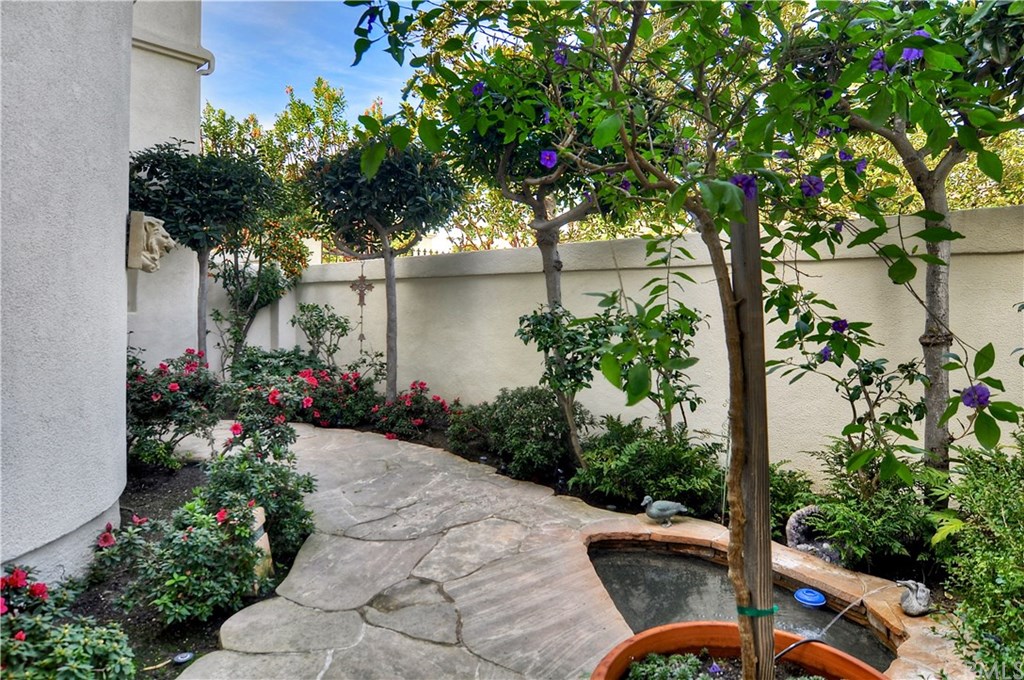 23 Calais Newport Coast, CA 92657 - Photo 4 of 25